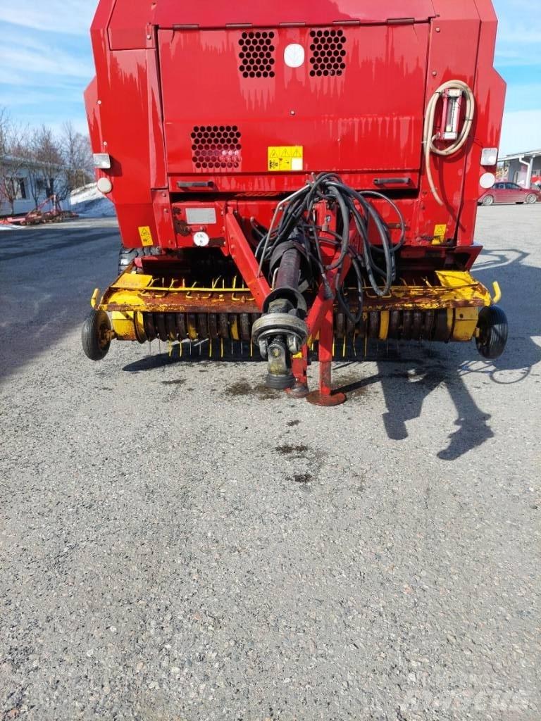 New Holland 548 Сламопреси за кръгли бали

