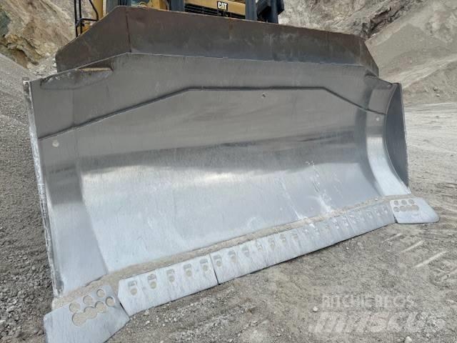 CAT D 9 T Верижни булдозери
