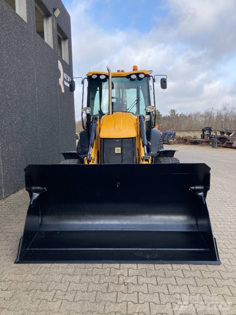 JCB 3 CX Товарач със заден ексватор