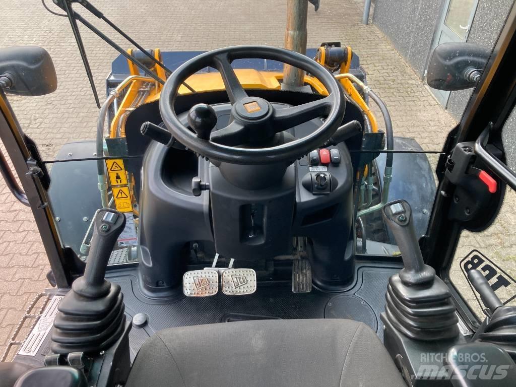 JCB 3 CX Товарач със заден ексватор