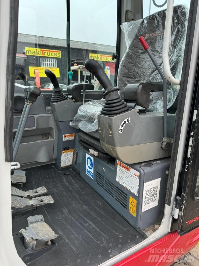 Takeuchi TB228 Мини екскаватори < 7 т