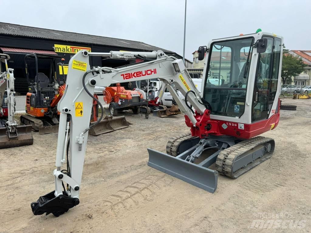Takeuchi TB228 Мини екскаватори < 7 т