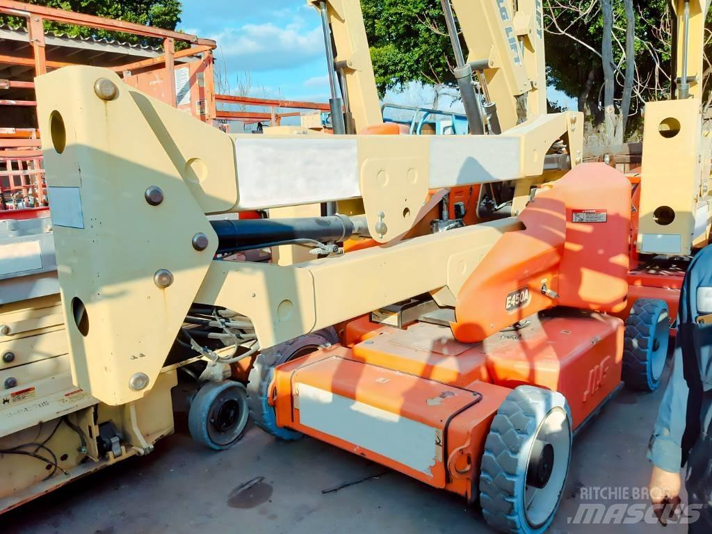 JLG E 450 A Съчленени стрелови подемници