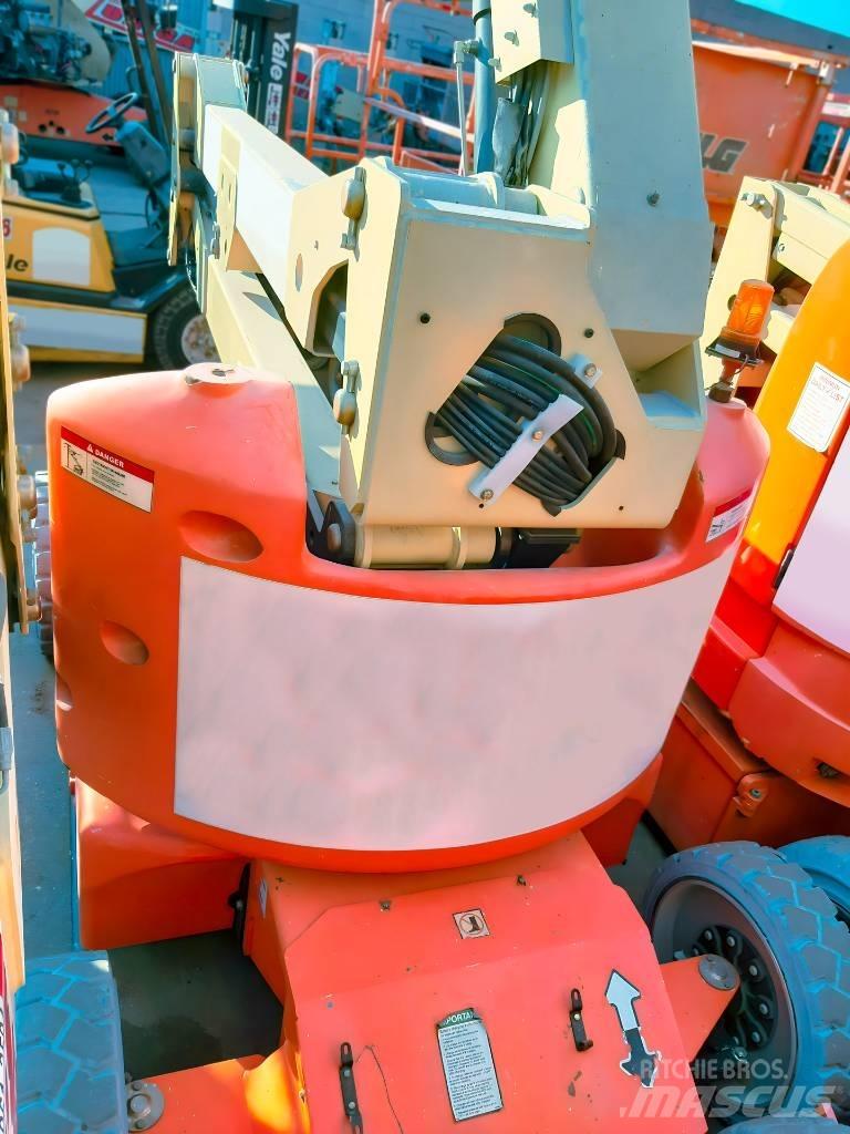 JLG E 450 A Съчленени стрелови подемници
