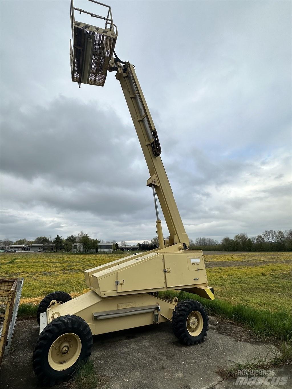 JLG trleskoop Телескопични повдигачи
