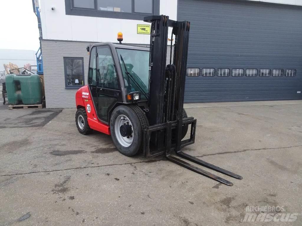 Manitou MSI MSI30T Камиони за херавни местности