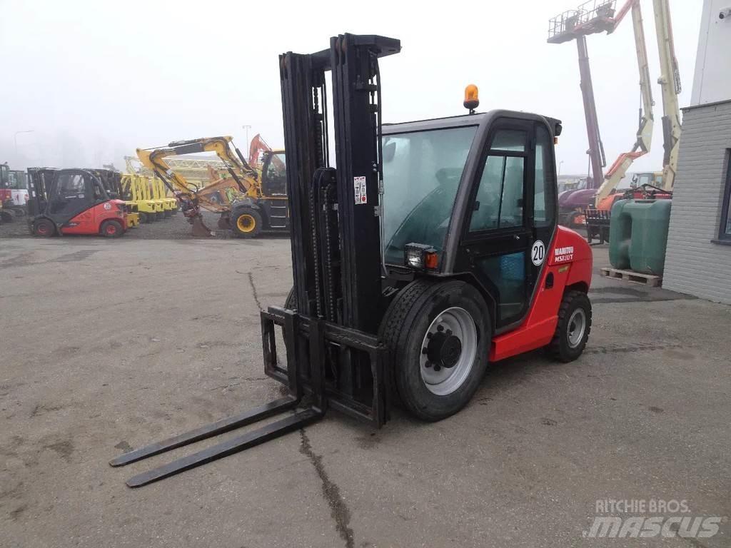 Manitou MSI MSI30T Камиони за херавни местности