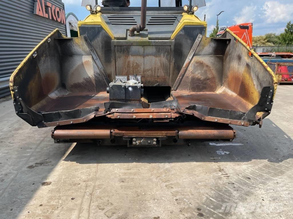 Bomag BF 700 C-2 Машини за асфалт