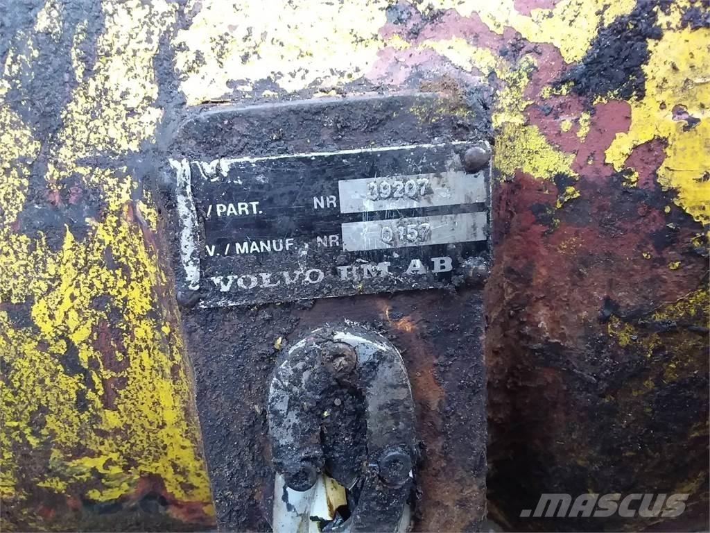 Volvo BM 980 Предаване