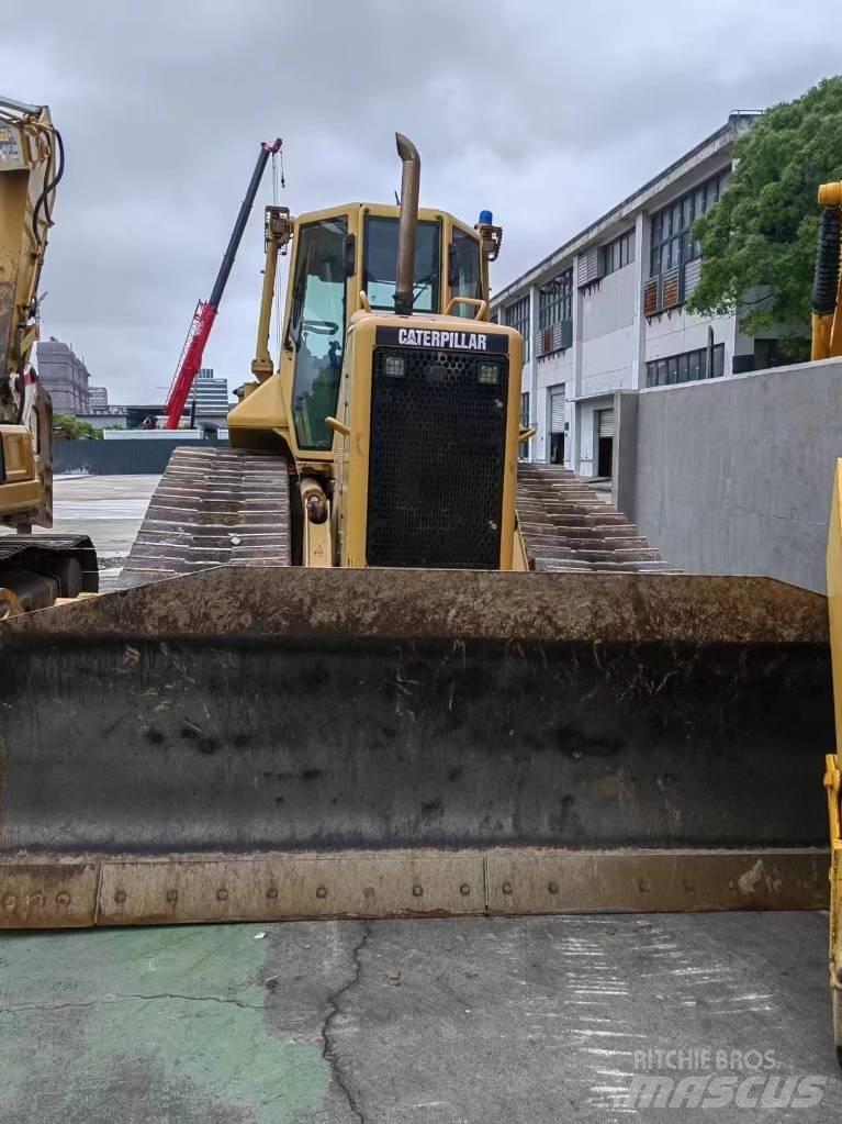 CAT D5N Верижни булдозери
