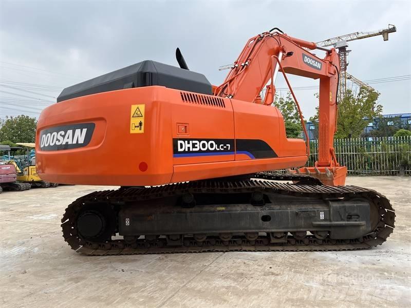 Doosan 300 Верижен екскаватор