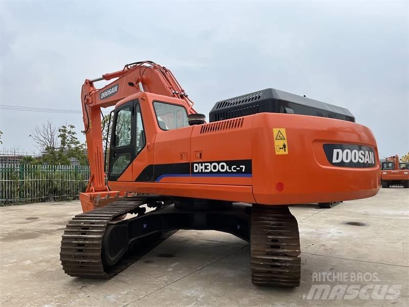 Doosan 300 Верижен екскаватор