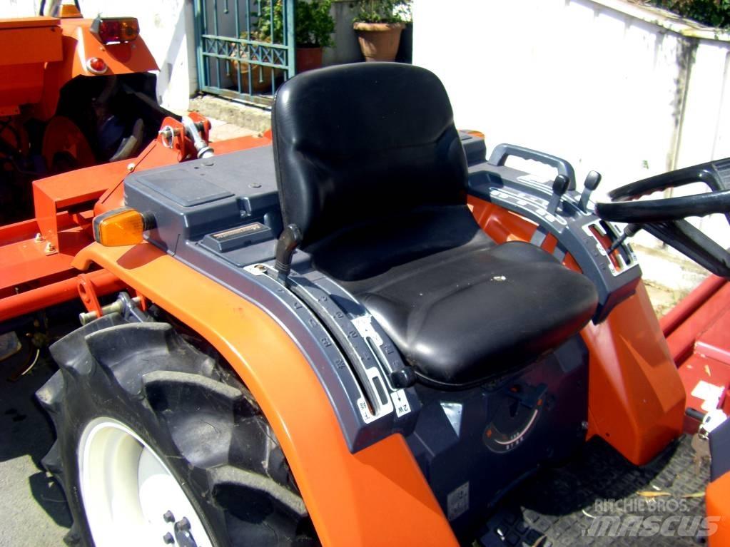 Kubota ASTE A-17 4wd Трактори