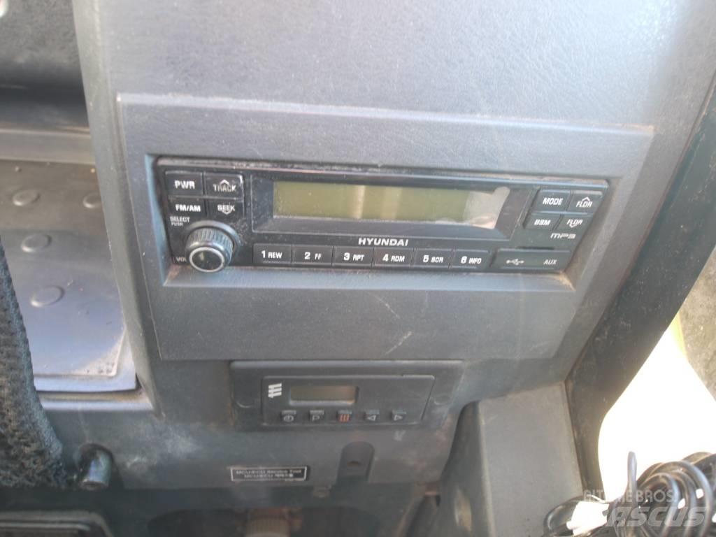 Hyundai R 160 W-9A Колесни екскаватори