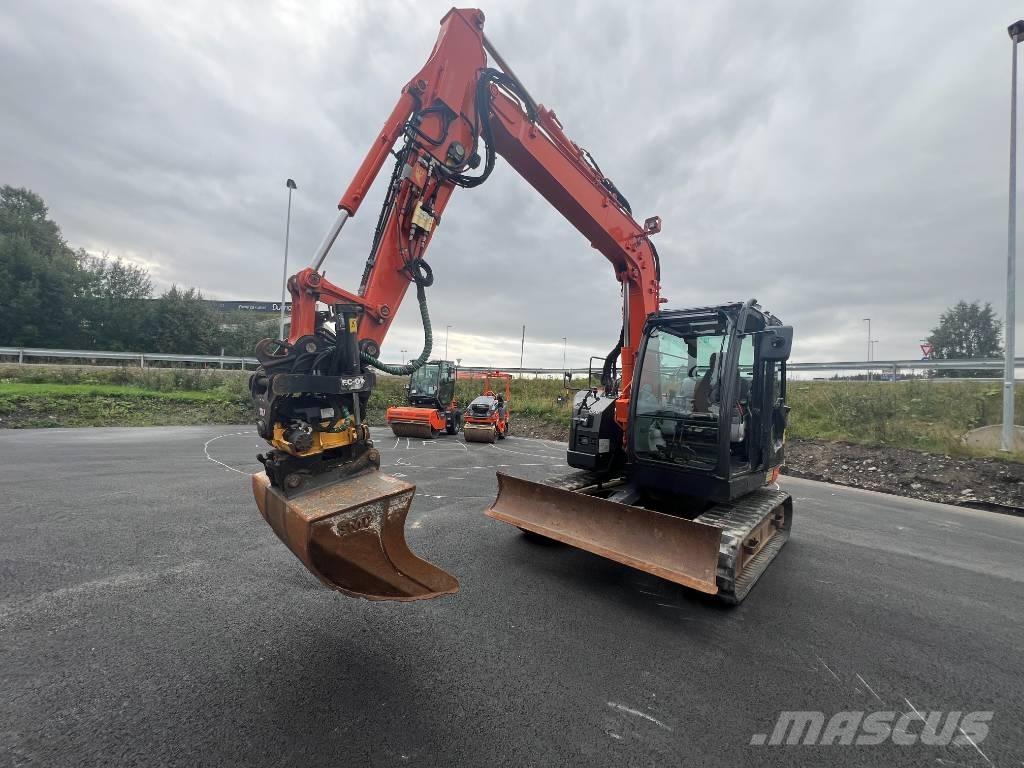 Hitachi ZX 85 US-6 Средни екскаватори 7т - 12т