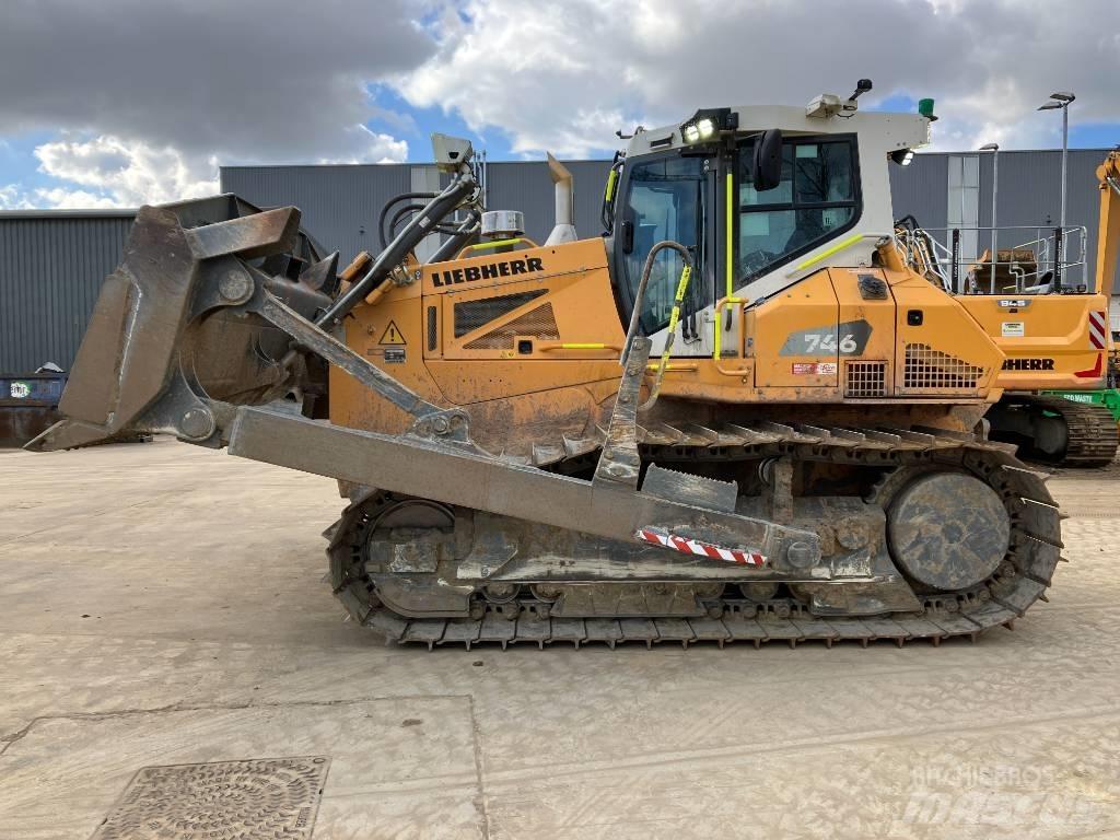 Liebherr PR 746 Верижни булдозери
