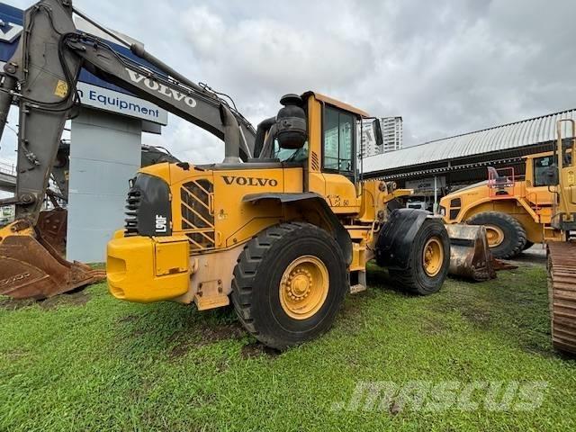 Volvo L 90 F Колесни товарачи