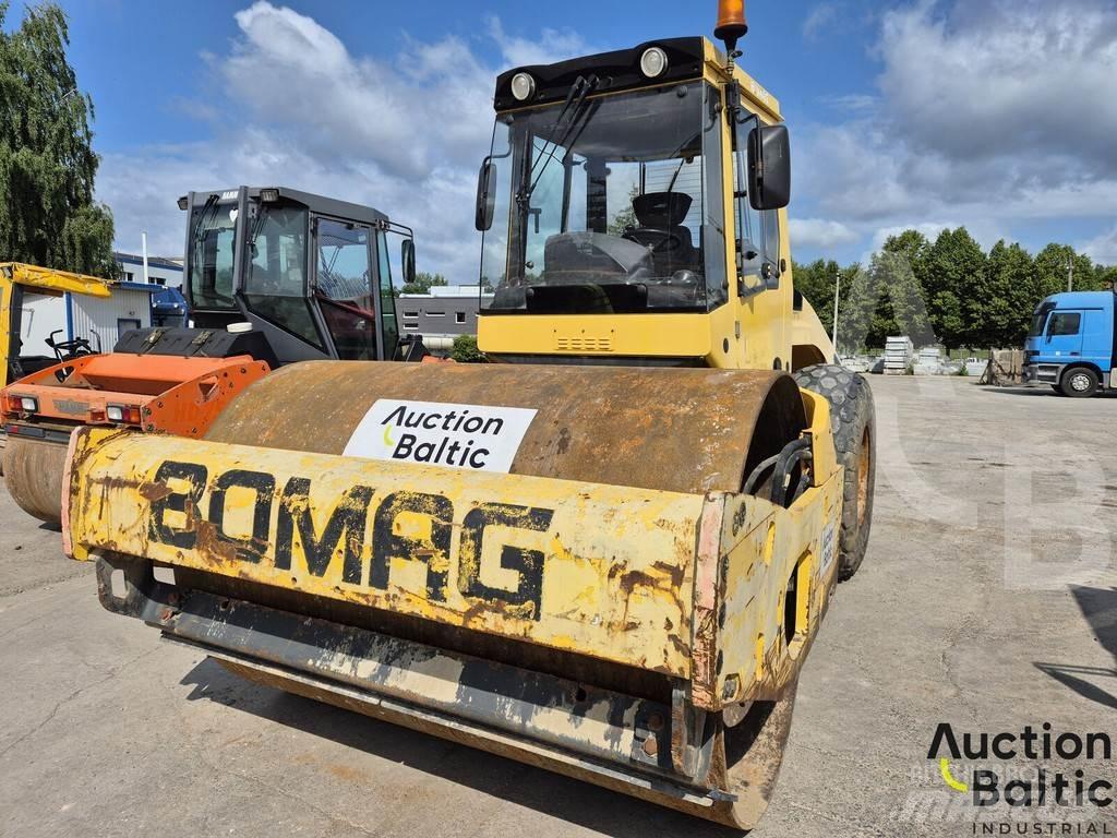 Bomag BW 211 D-4 Еднобарабанни ролки
