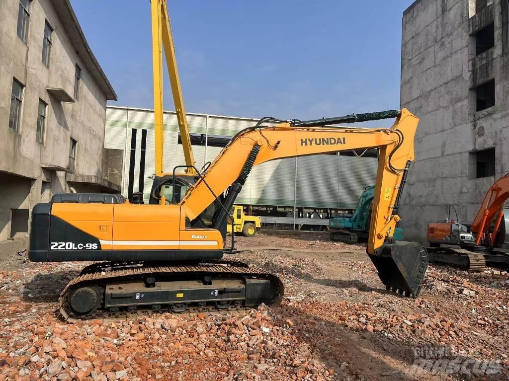 Hyundai R220 Верижен екскаватор