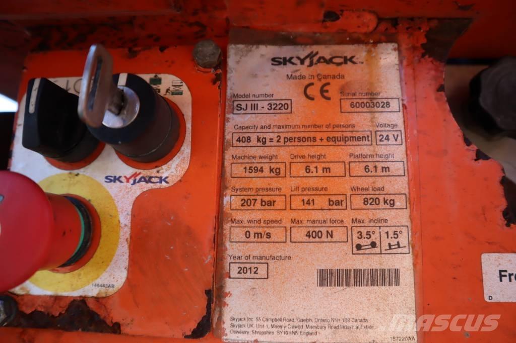 SkyJack SJ III 3220 Ножични работни платформи