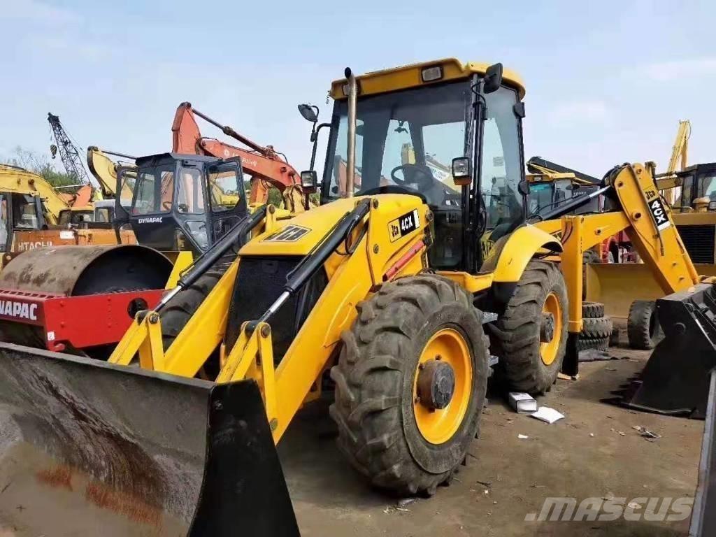 JCB 4CX Товарач със заден ексватор