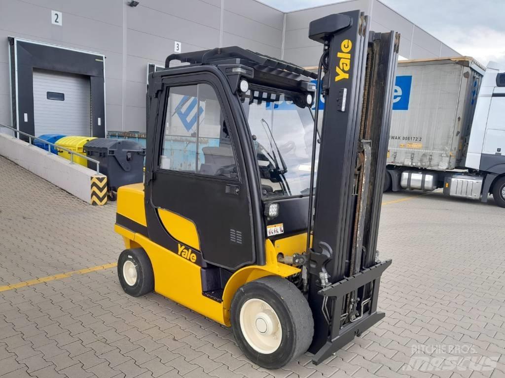 Yale GDP35VX Дизелови камиони