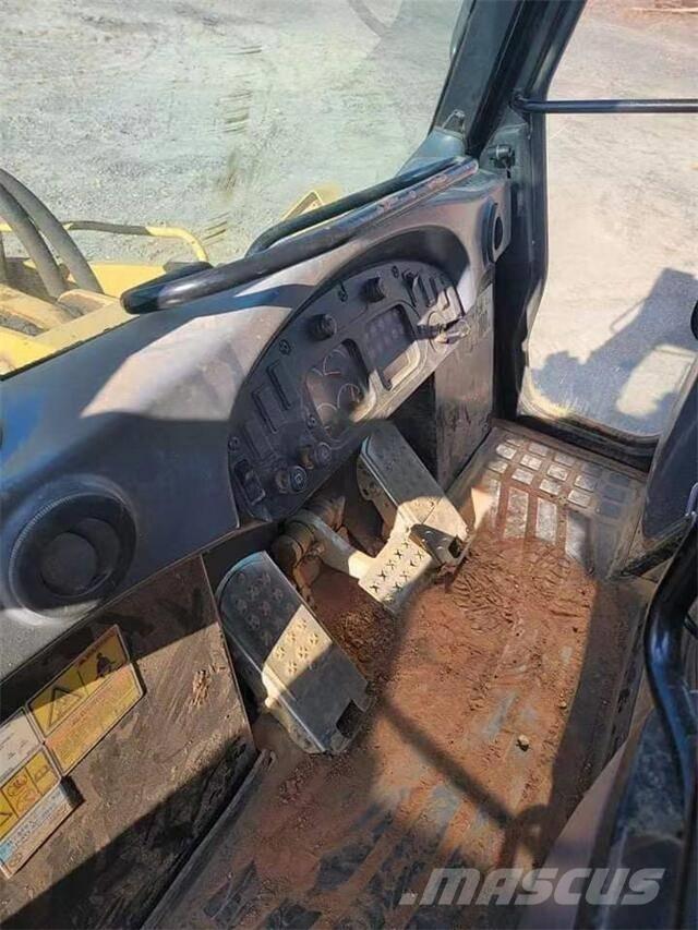 CAT 953C Верижен товарач