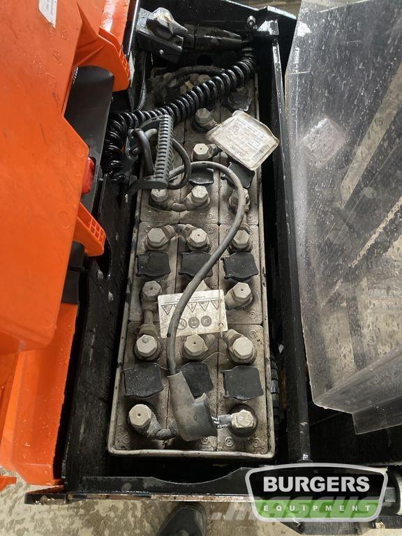 BT SWE120 Колички високоповдигачи с теглич