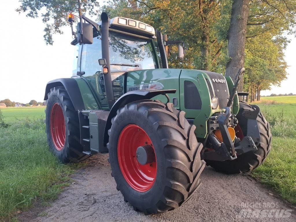 Fendt 712 Vario Трактори