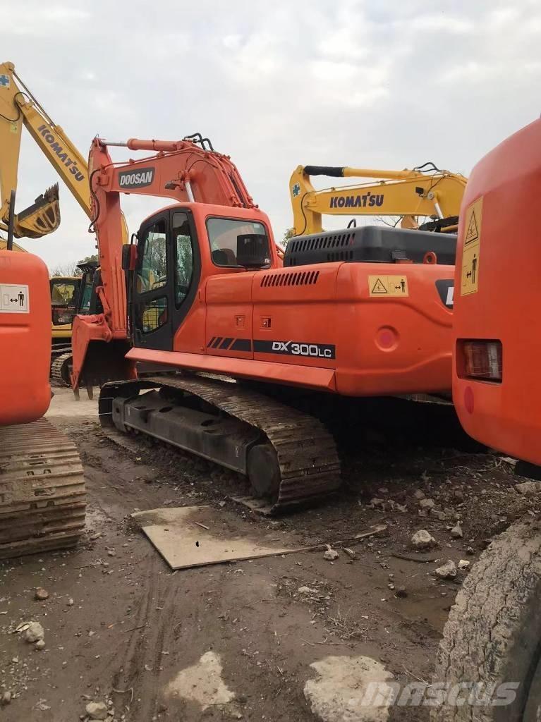 Doosan DX 300 Верижен екскаватор