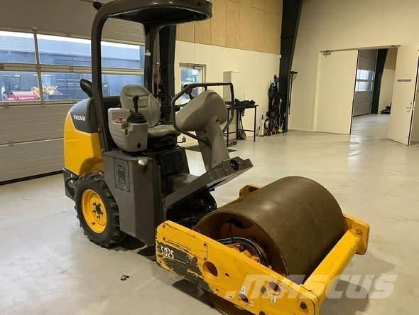 Volvo SD 25 Еднобарабанни ролки
