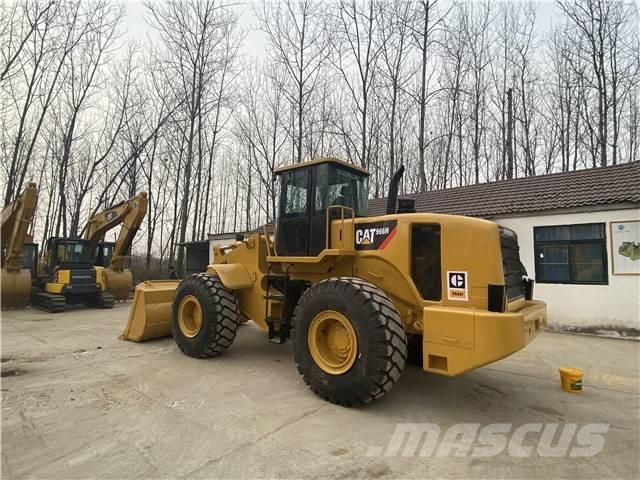 CAT 966H Колесни товарачи