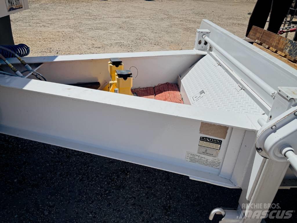  Pro-Trak Trailers Бордови