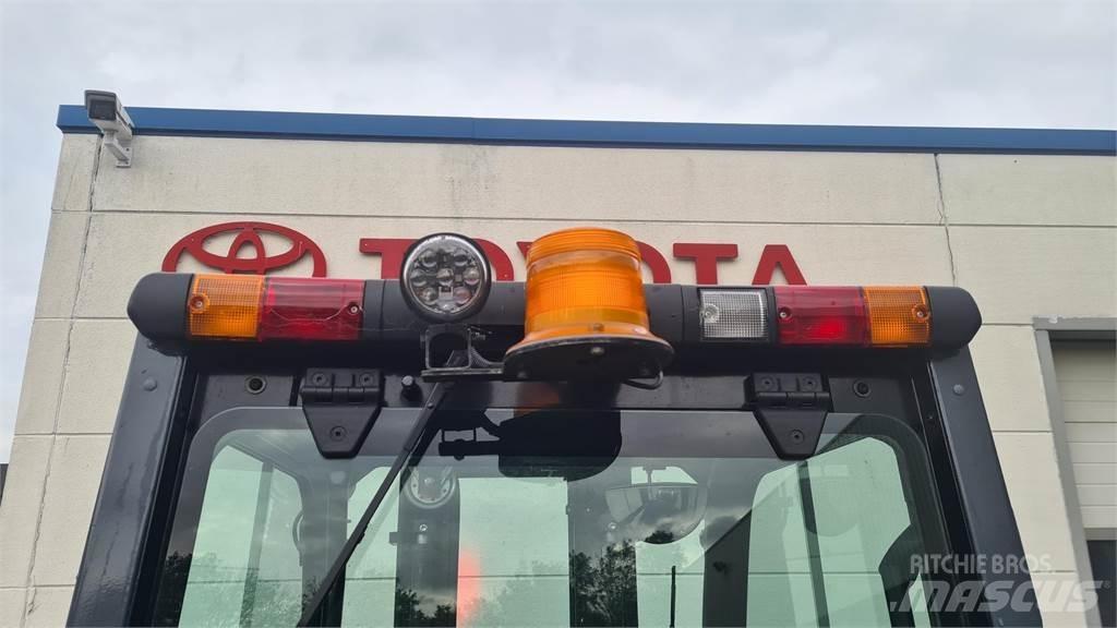 Toyota 02-8FGF25 Камиони с АГУ