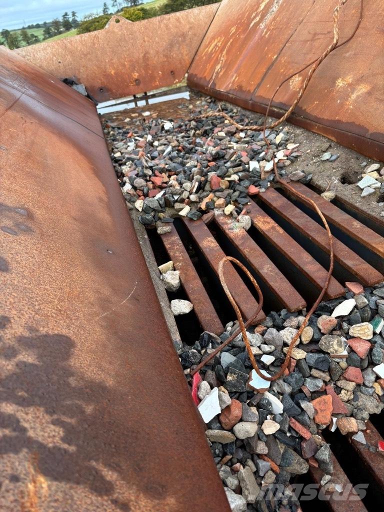 Sandvik QJ 241 Мобилни трошачки
