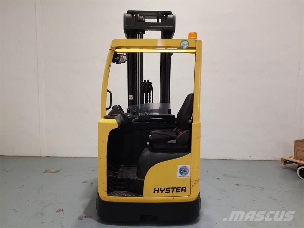 Hyster R 2 5 Ретрак/ Високоповдигач с изместване на вилката напред