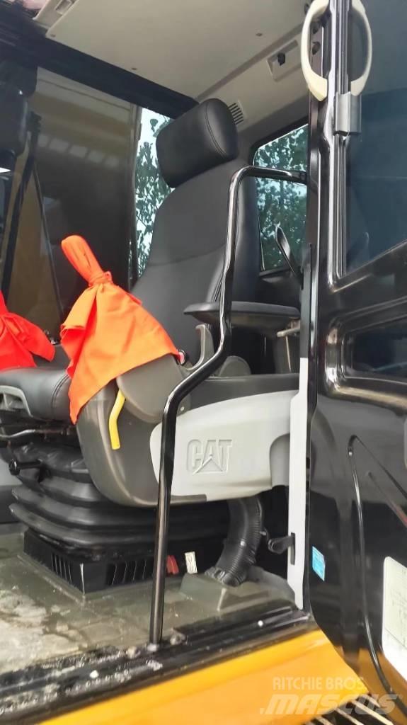 CAT 320D2 Верижен екскаватор