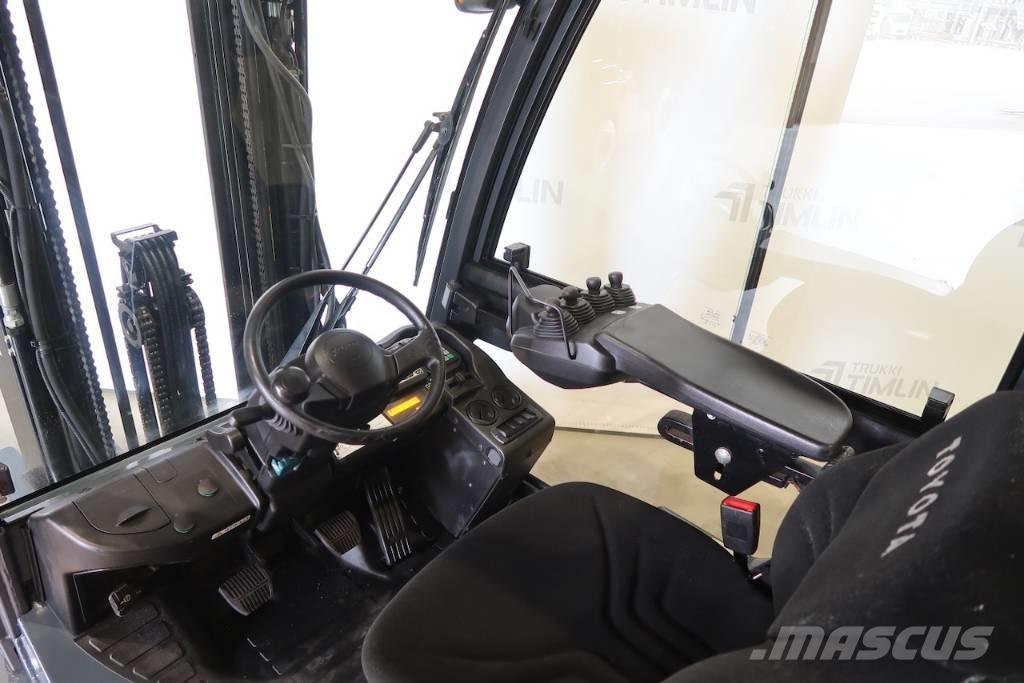 Toyota 52-8FDF25 Дизелови камиони