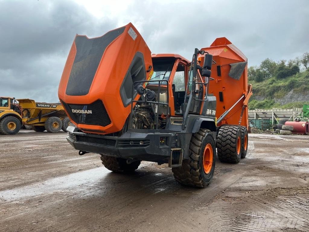 Doosan DA 30 Дъмпери/моторни превозни средства