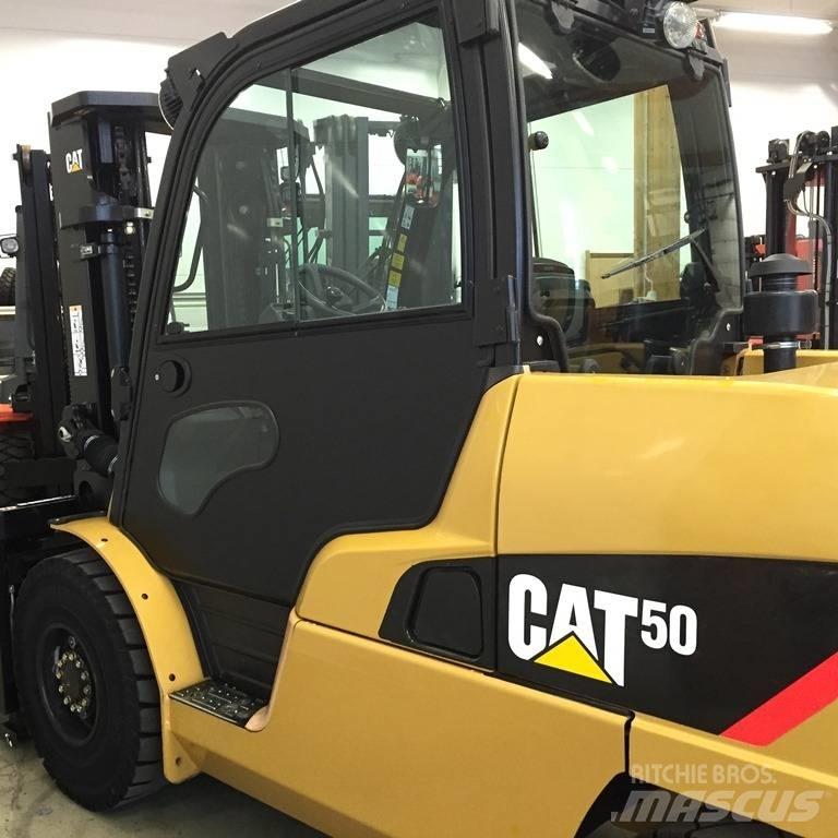 CAT DP 50 N Дизелови камиони