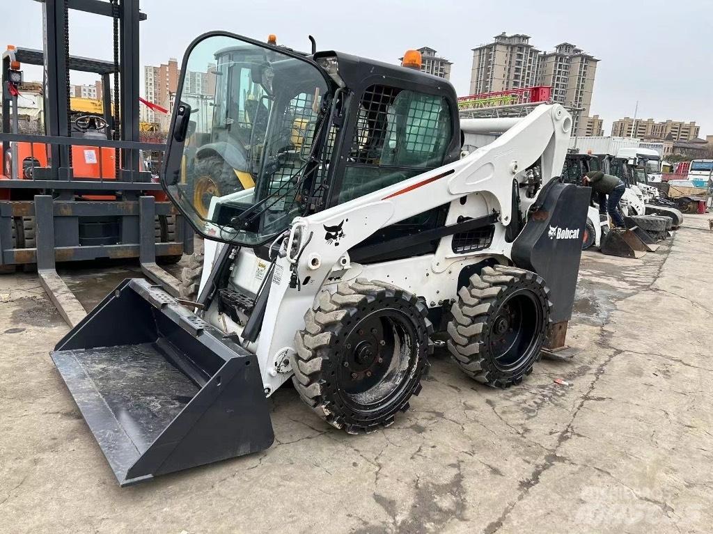 Bobcat S 750 Мини товарачи
