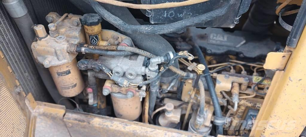 CAT D 6 K LGP Верижни булдозери
