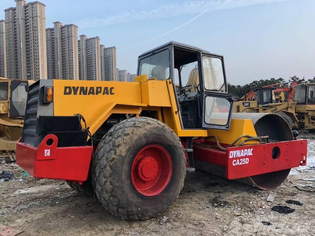 Dynapac CA 25 D Еднобарабанни ролки
