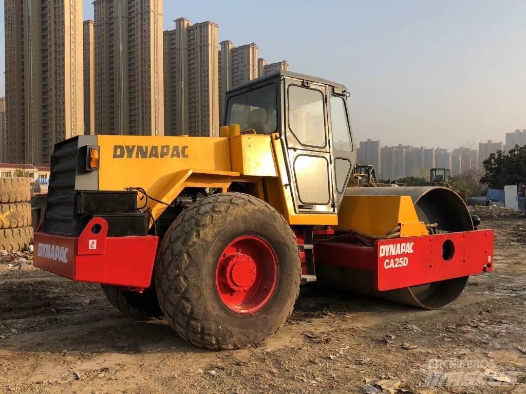 Dynapac CA 25 D Еднобарабанни ролки
