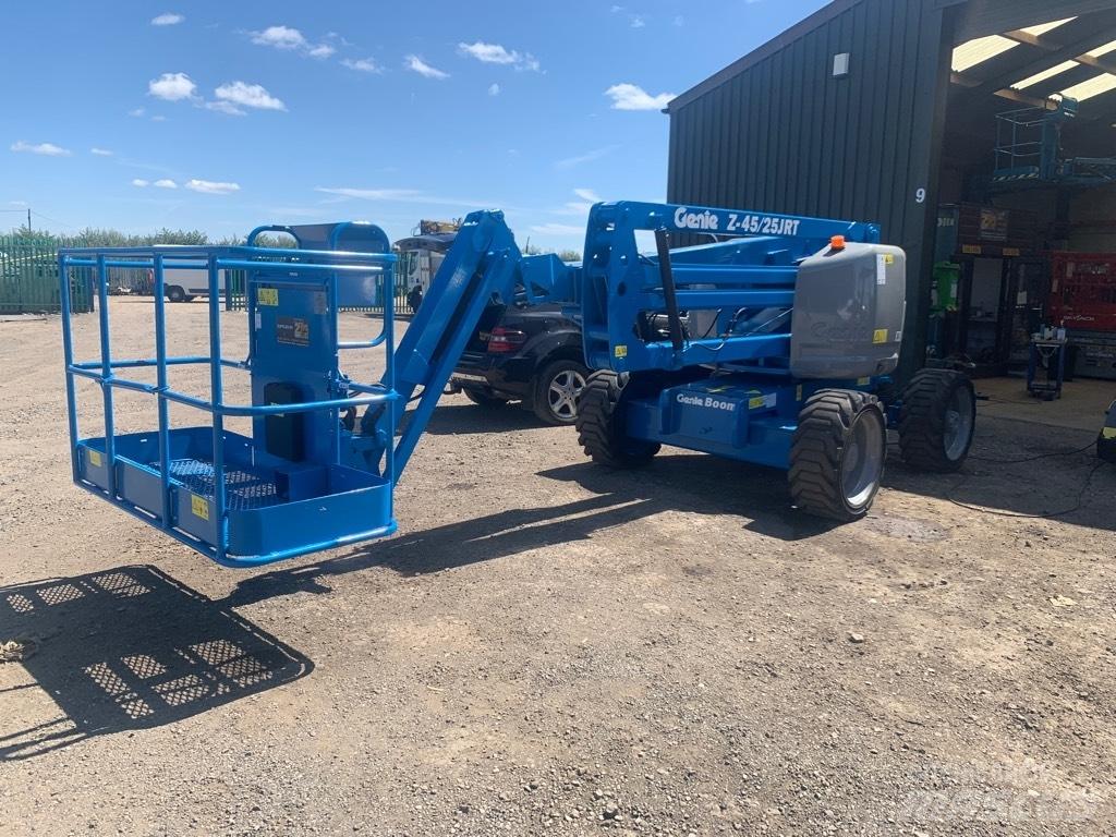 Genie Z 45/25 J RT Съчленени стрелови подемници