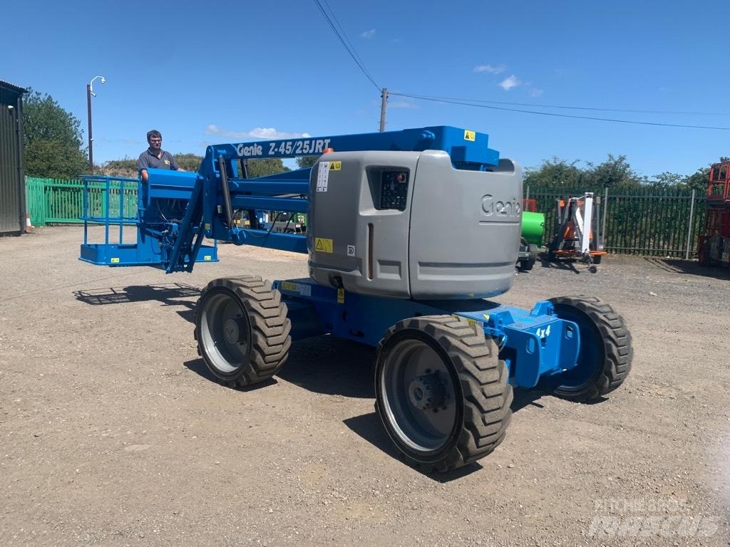 Genie Z 45/25 J RT Съчленени стрелови подемници