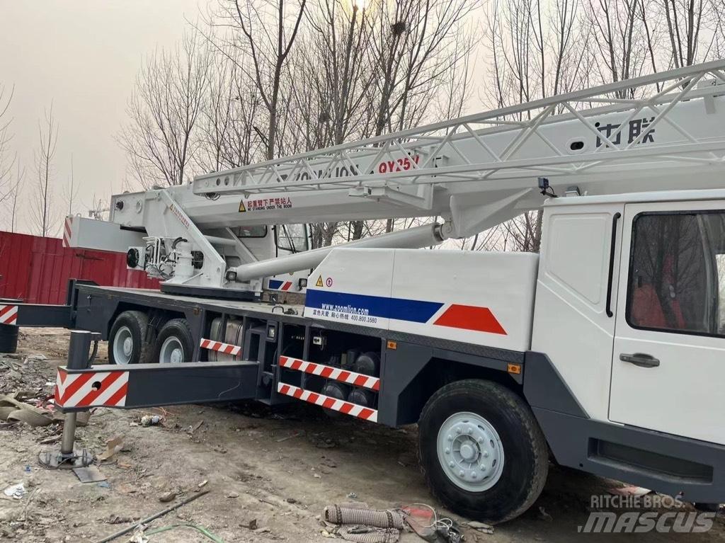 Zoomlion QY25V Всъдеходни кранове