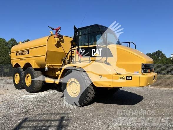 CAT 725 Цистерни за вода
