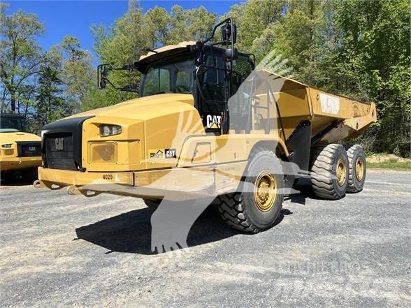 CAT 730 Дъмпери/моторни превозни средства