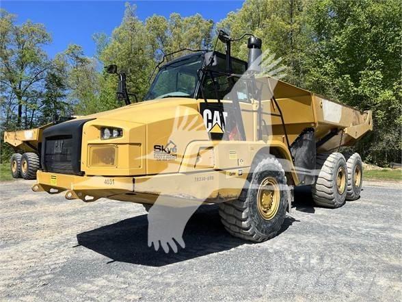 CAT 730C2 Дъмпери/моторни превозни средства